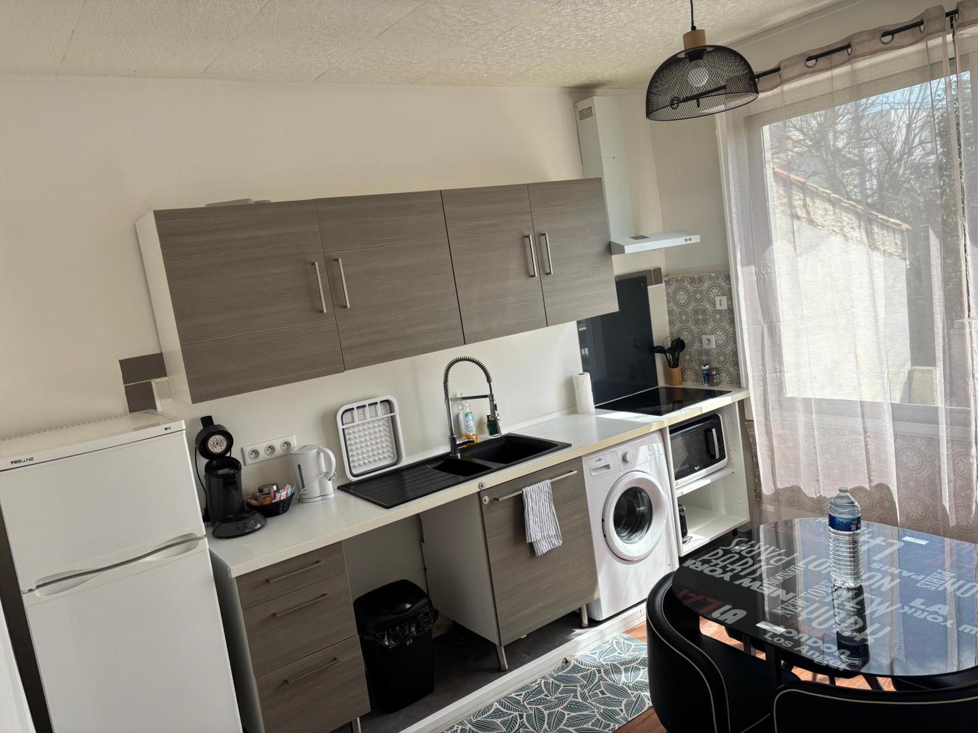 Unique Appartement Zen Et Detente Dans Villa Avec Piscine Tres Bien Place Montpellier Luaran gambar